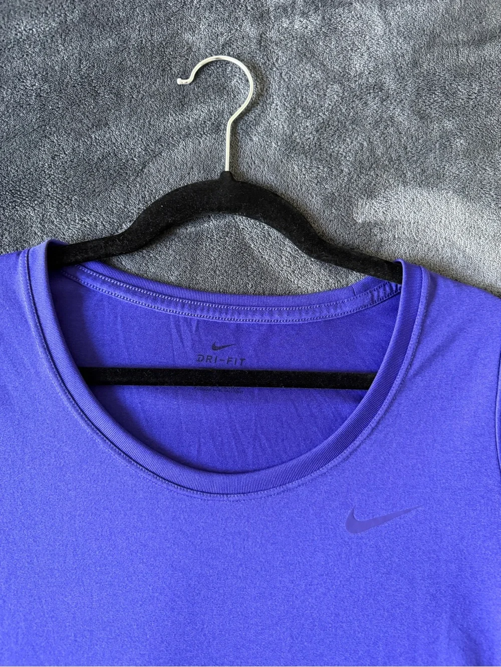 ✨Nike Women’s Purple Scoop Neck Short Sleeve Tee
